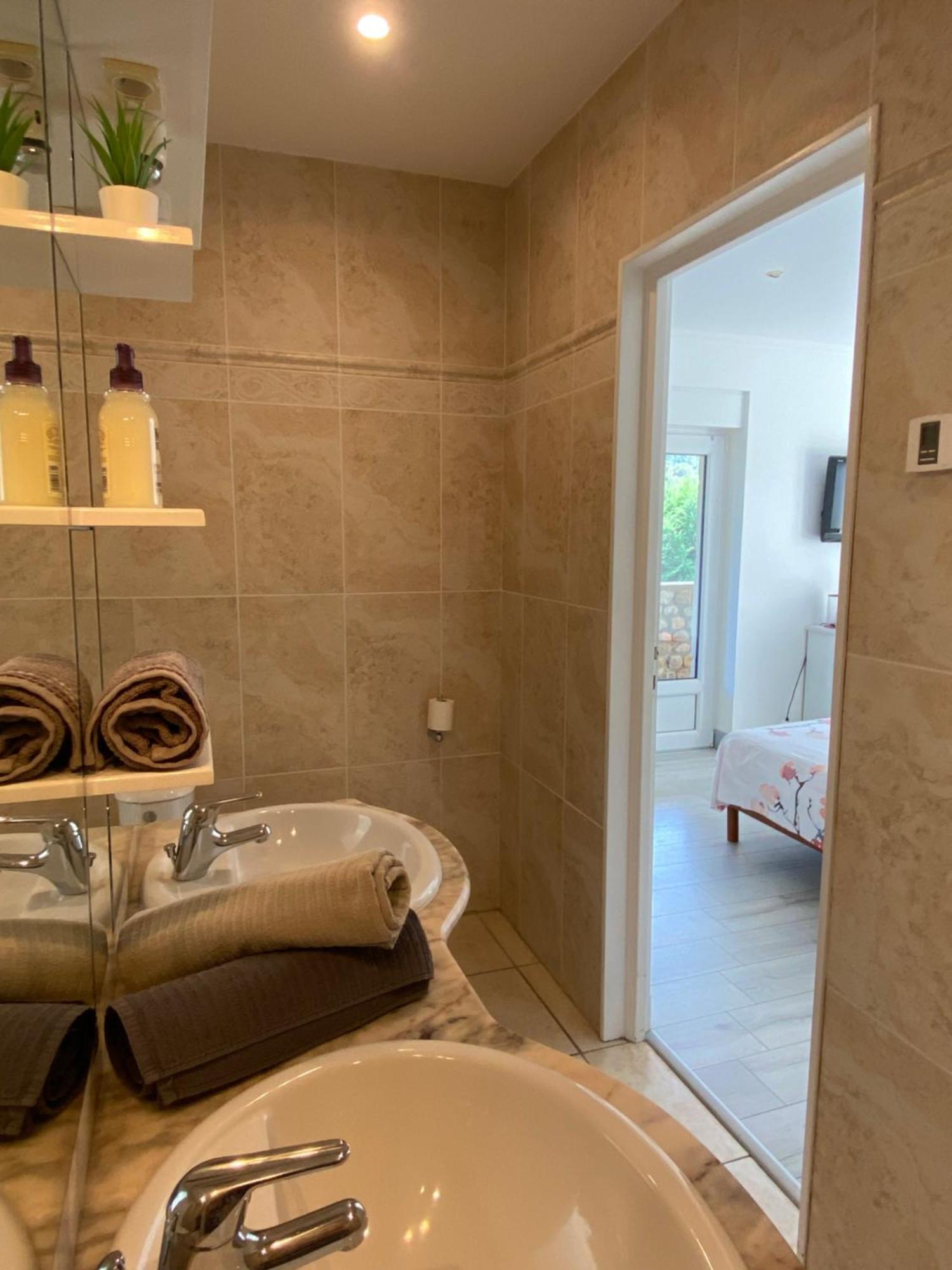 Bed and Breakfast Domaine Les Buis Saint-Fortunat-sur-Eyrieux Zewnętrze zdjęcie